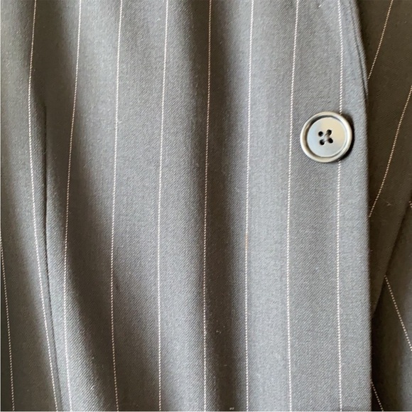 Emanuel Ungaro Gray blazer with Subtle Draping